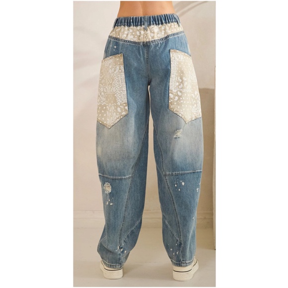 Oli & Hali Medium Wash stretchy waist paisley print Denim Jeans - Picture 4 of 5